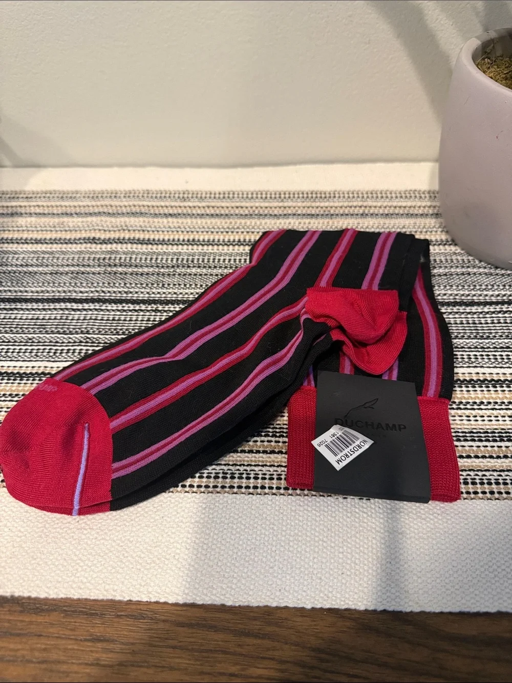Duchamp Men's Black Dress Socks with‎ Red and Pink Stripes size Large NWT